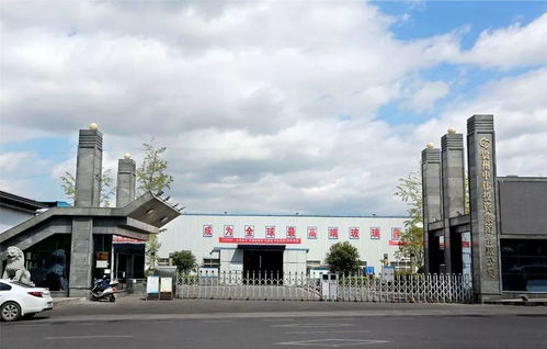 星龍玻璃國慶不放假 開足馬力忙生產